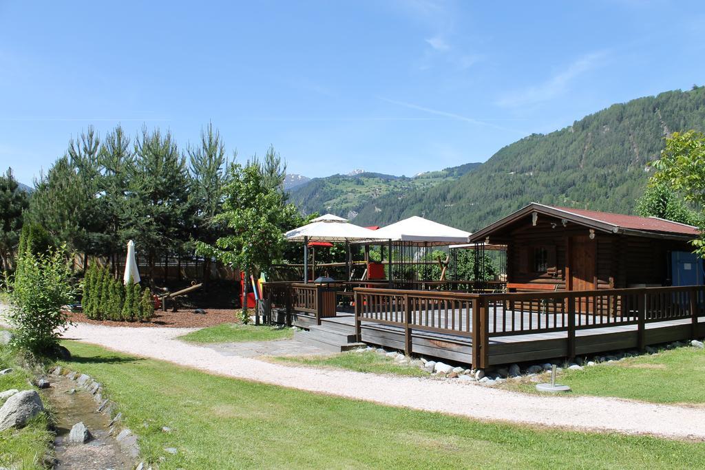 Familien Hotel Mozart Ried im Oberinntal Eksteriør billede