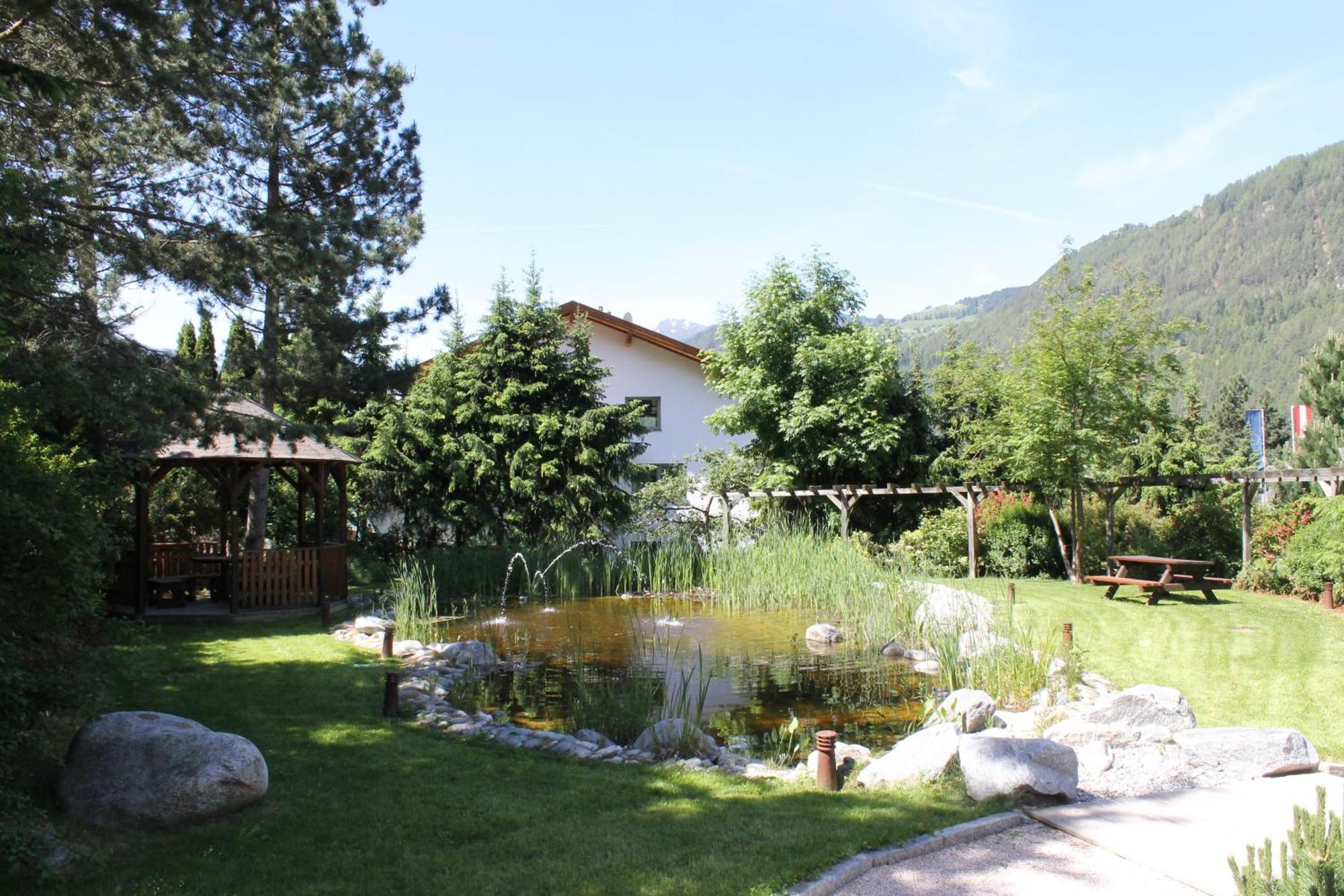 Familien Hotel Mozart Ried im Oberinntal Eksteriør billede