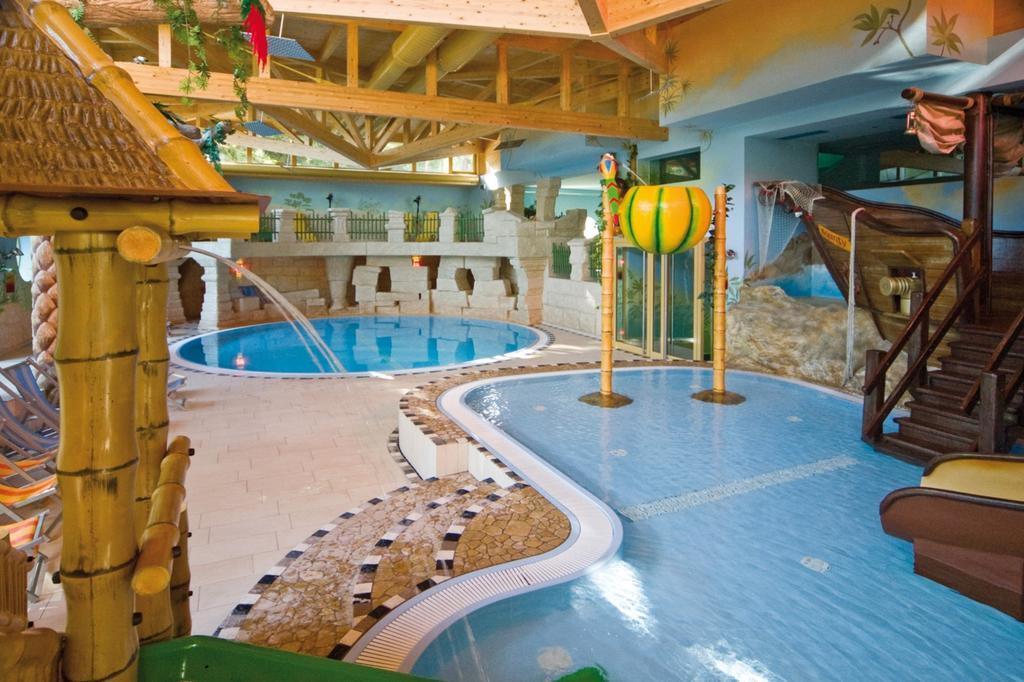 Familien Hotel Mozart Ried im Oberinntal Eksteriør billede