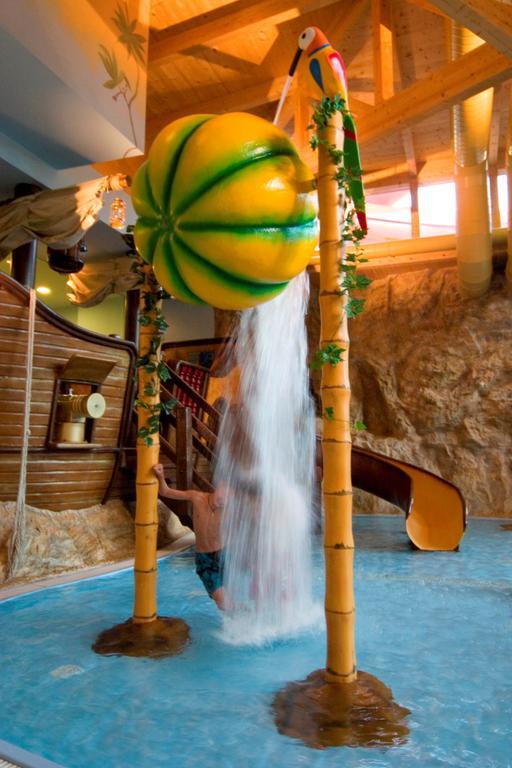 Familien Hotel Mozart Ried im Oberinntal Eksteriør billede