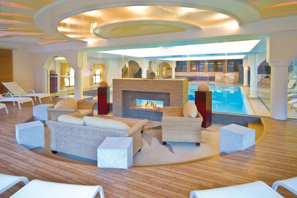 Familien Hotel Mozart Ried im Oberinntal Eksteriør billede